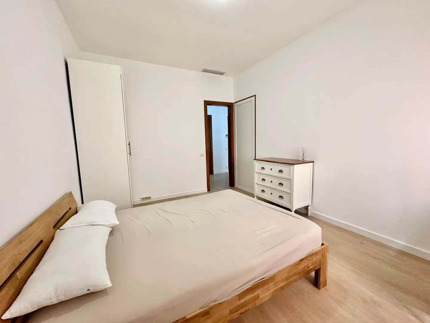 Schlafzimmer von Wohnung zur untervermieten in L'Hospitalet de Llobregat mit Klimaanlage, Heizung und Terrasse
