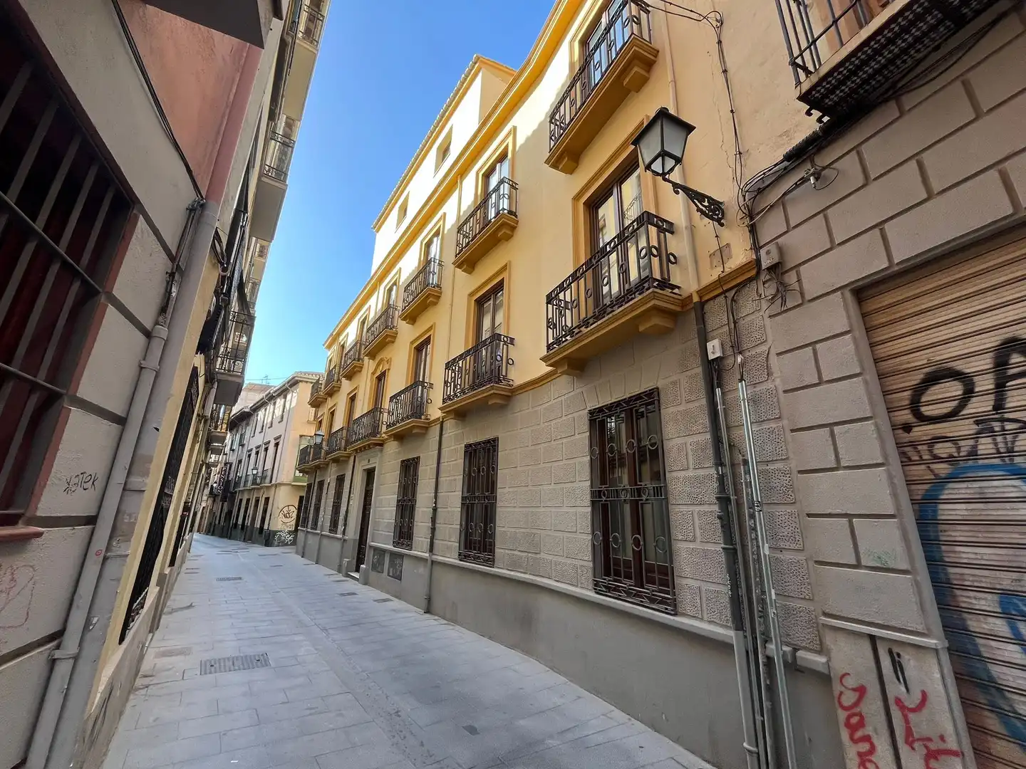 Vista exterior de Piso en venta en Granada