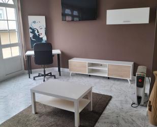 Sala d'estar de Pis de lloguer en Fisterra amb Calefacció, Moblat i Forn