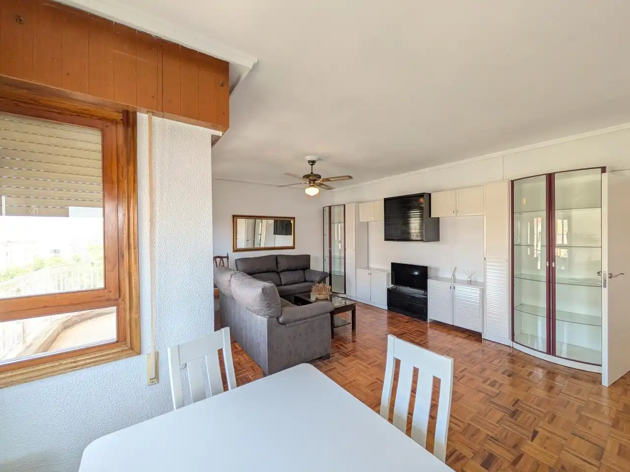 Wohnung zur Miete in Avenida de España, Hospital