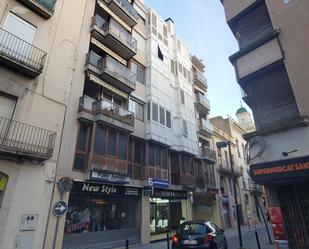 Exterior view of Flat for sale in Figueres  with Heating, Oven and Balcony