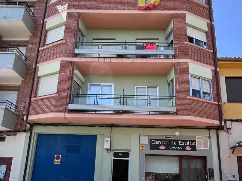 Vista exterior de Piso en venta en Valderas con Balcón