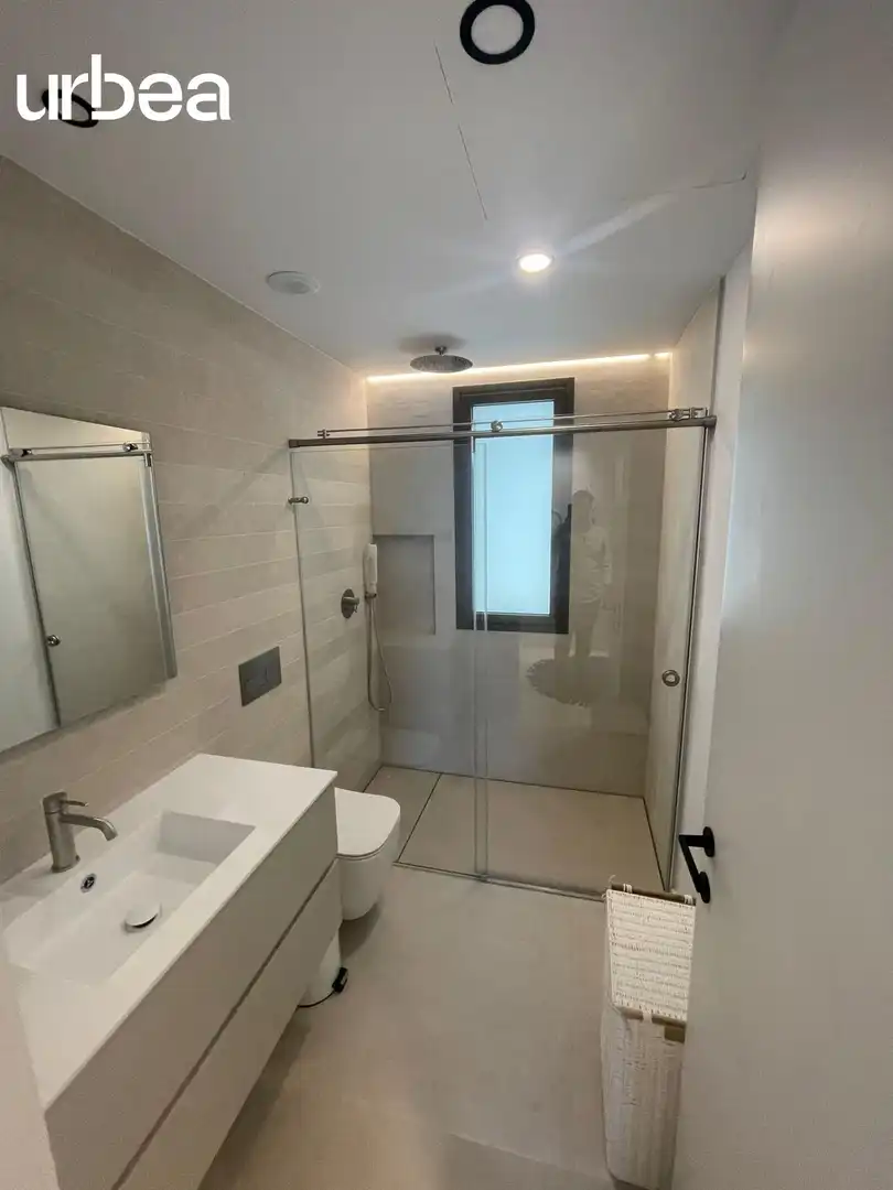 Bany de Dúplex en venda en Málaga amb Aire condicionat, Calefacció i Jardí privat