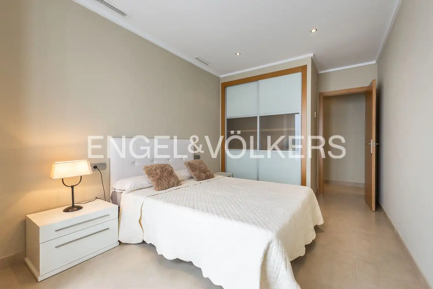 Habitación de Casa adosada en venta en Carcaixent con Aire acondicionado, Calefacción y Terraza