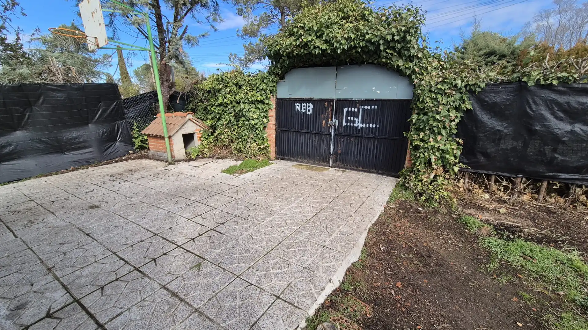 Parking of Houses for sale in Nuevo Baztán  with Private garden, Terrace and Swimming Pool