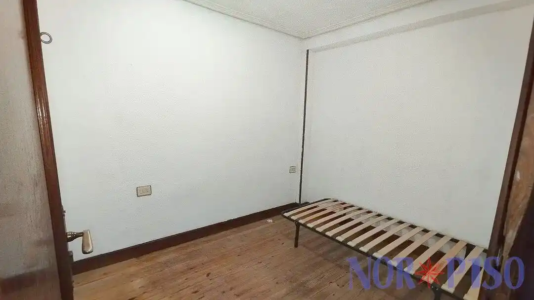 Bedroom of Flat for sale in Ibaiondo