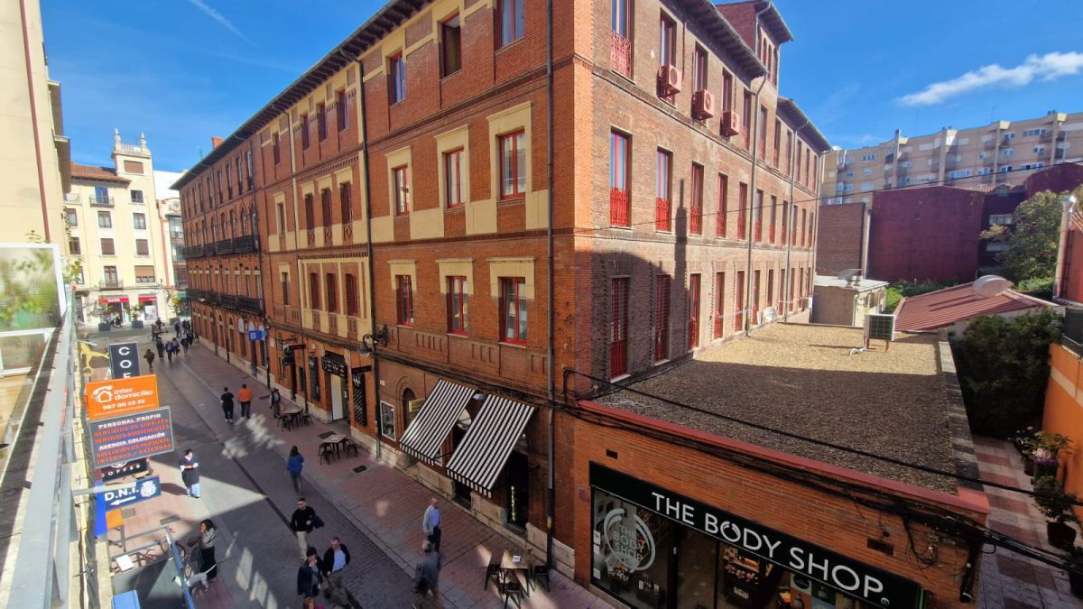 Exterior view of Flat for sale in León Capital   with Heating, Parquet flooring and Terrace