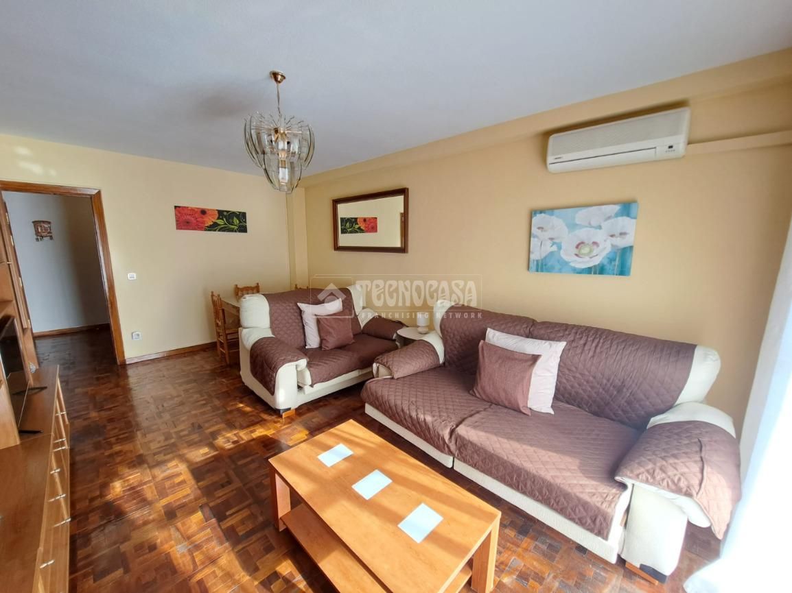 Piso en venta en Reyes