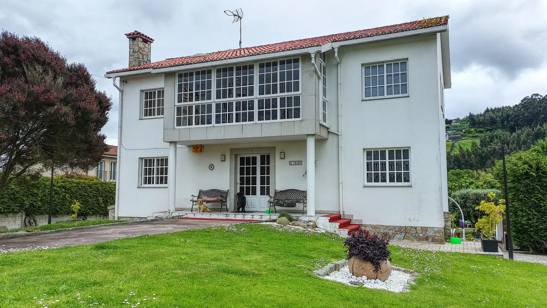 Vista exterior de Casa o chalet en venta en Culleredo con Calefacción, Jardín privado y Terraza