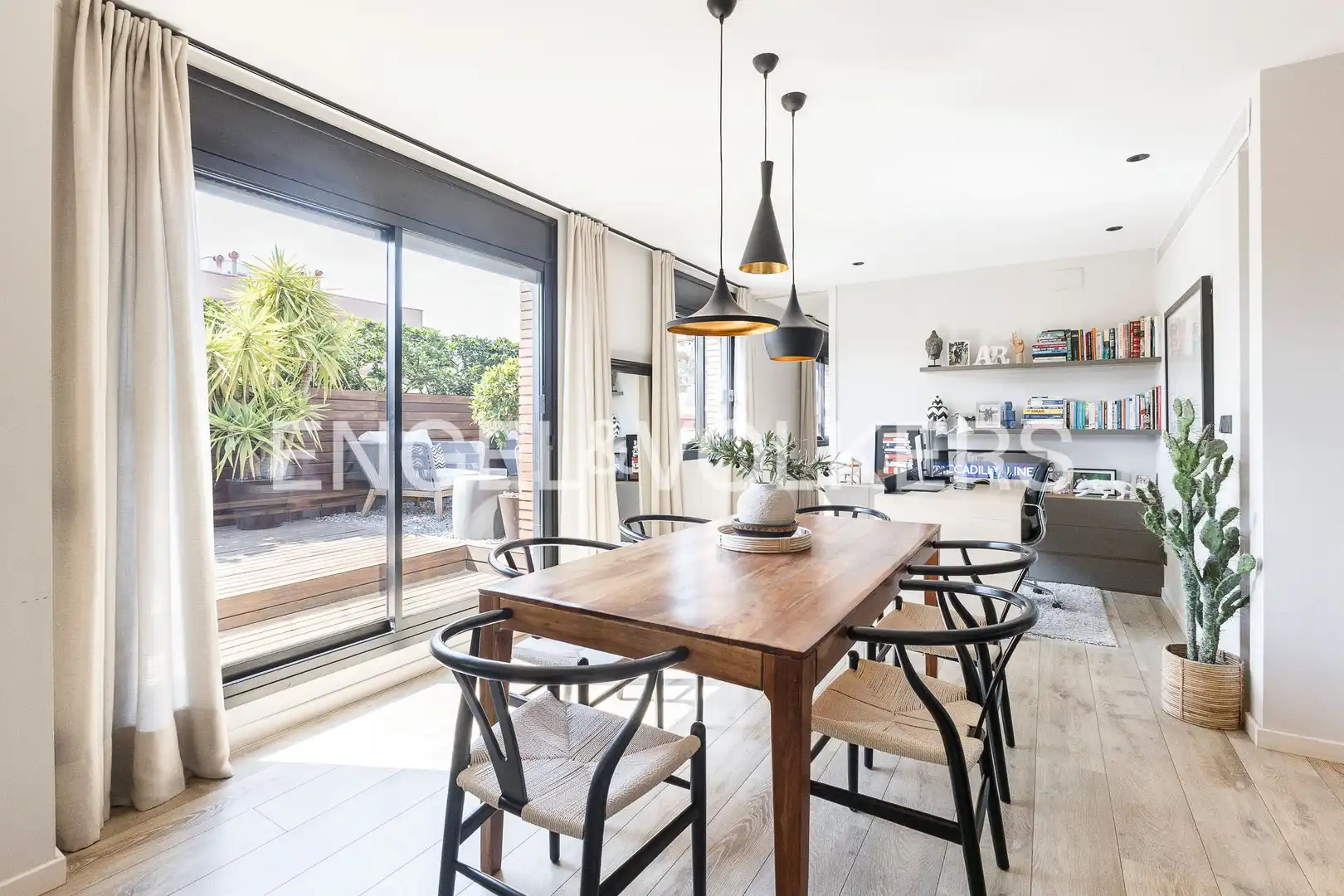 Penthouse mit Aufzug zum Verkauf in Eixample