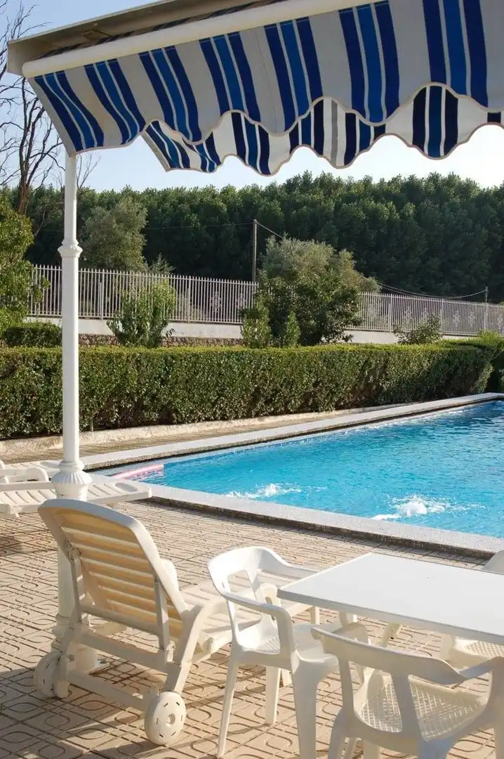 Piscina de Casa o chalet en venta en Guadix con Aire acondicionado, Calefacción y Jardín privado