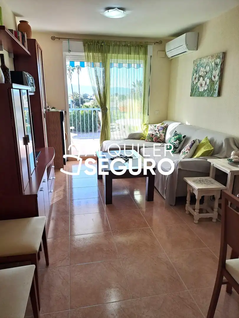 Sala de estar de Piso de alquiler en Nules con Aire acondicionado, Terraza y Piscina