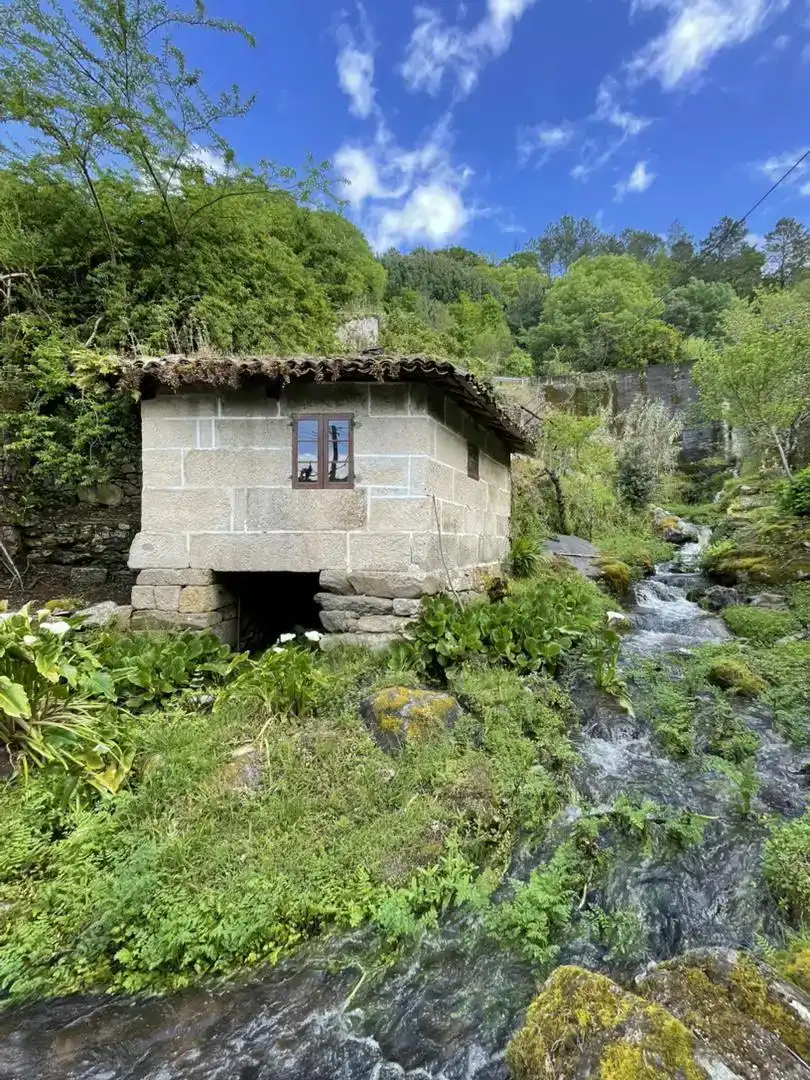 Vista exterior de Casa o xalet en venda en A Arnoia amb Balcó