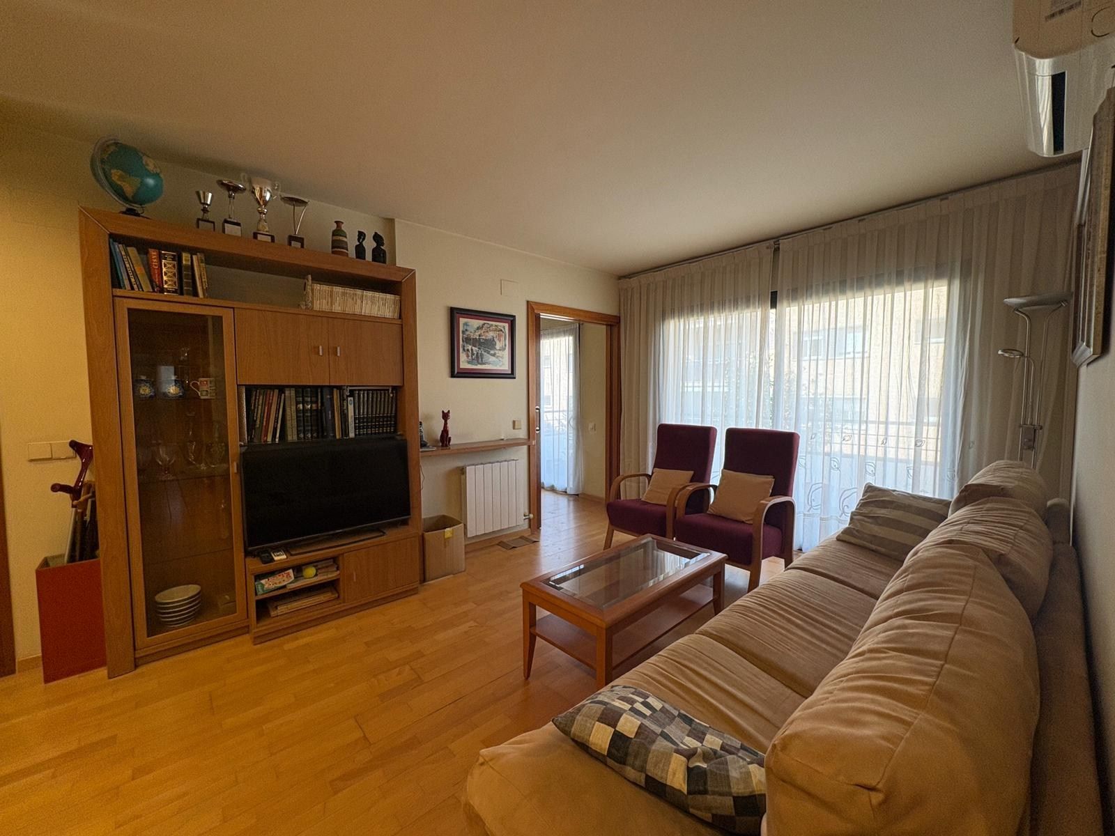 Sala d'estar de Pis en venda en Girona Capital amb Aire condicionat, Calefacció i Balcó