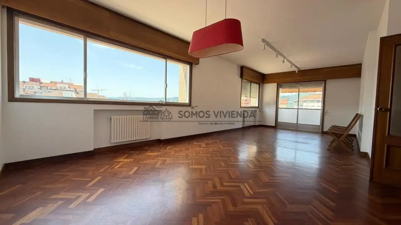 Living room of Flat for sale in Ourense Capital   with Heating, Parquet flooring and Balcony