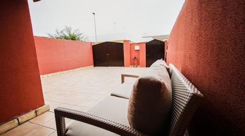 Foto 3 de Casa adosada en venda a Núcleo urbano, Chiclana de la Frontera
