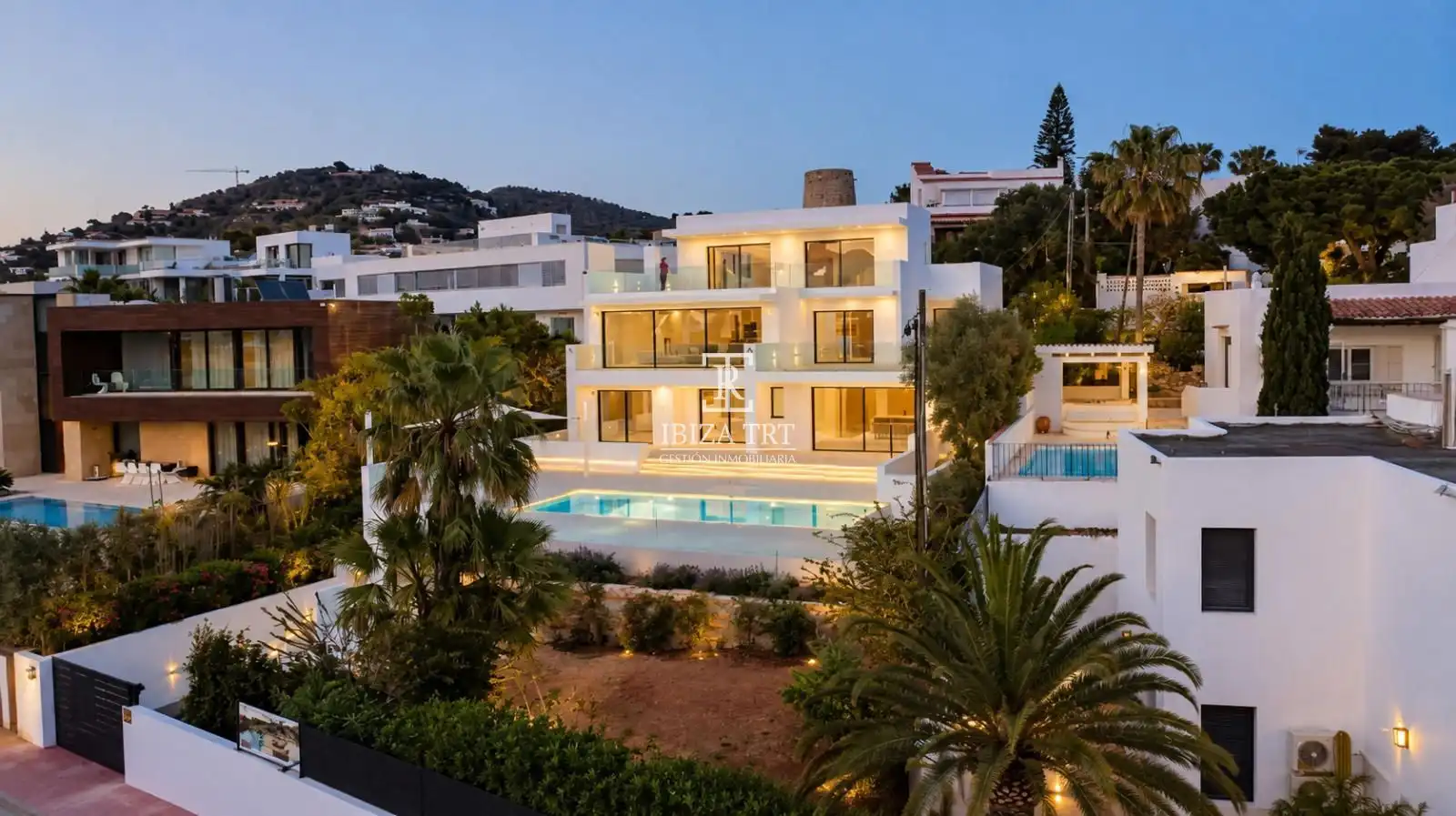 Casa amb piscina en venda a Carrer de la Torre de Can Negre, imagen 4