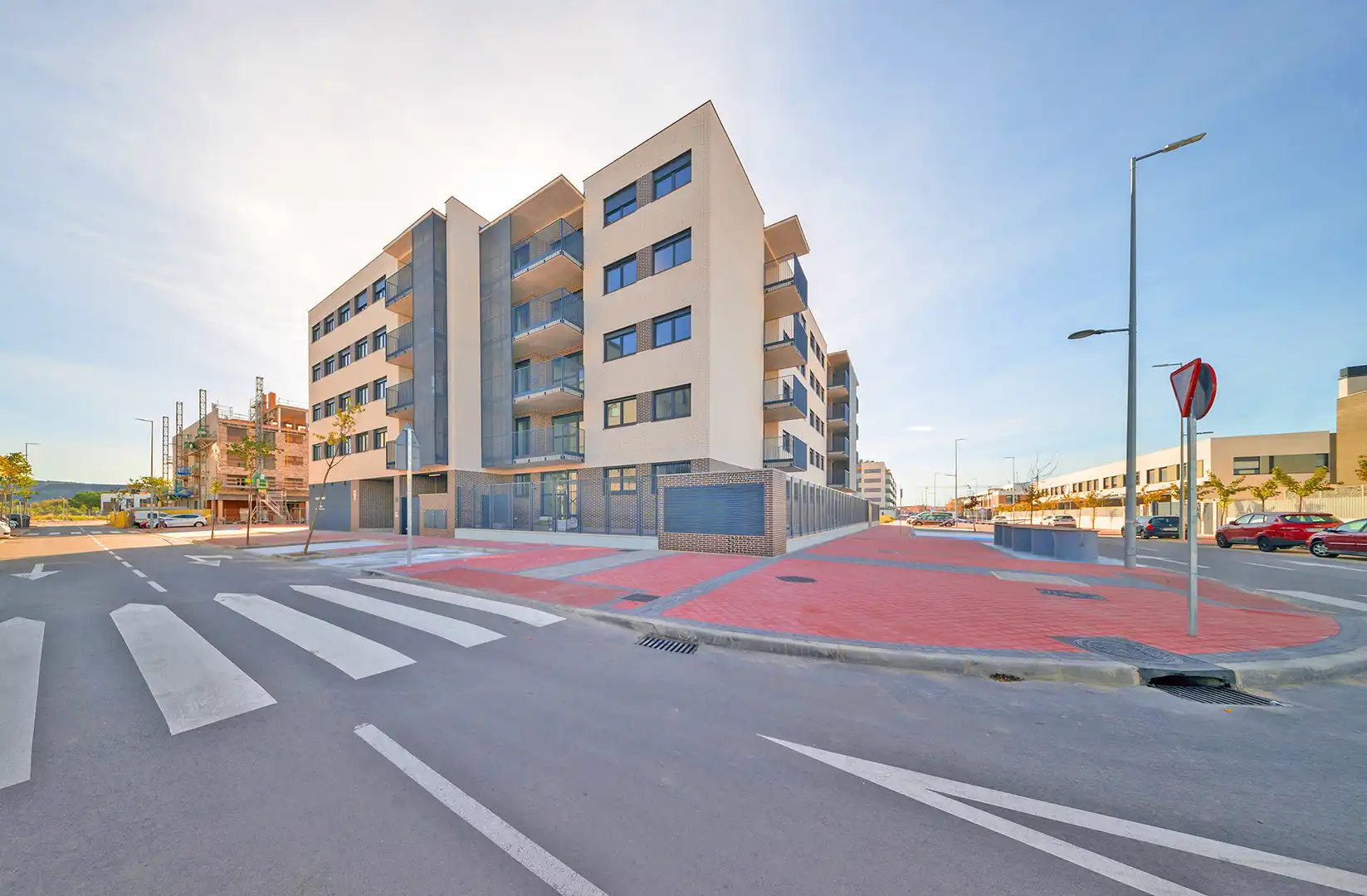 Individual with lift for sale in Calle del Valle de Navalmedio 2