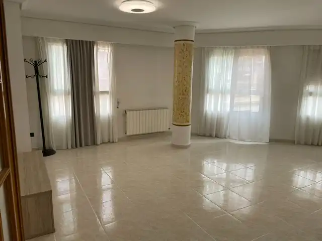 Sala d'estar de Pis en venda en Castellón de la Plana / Castelló de la Plana amb Calefacció, Terrassa i Traster