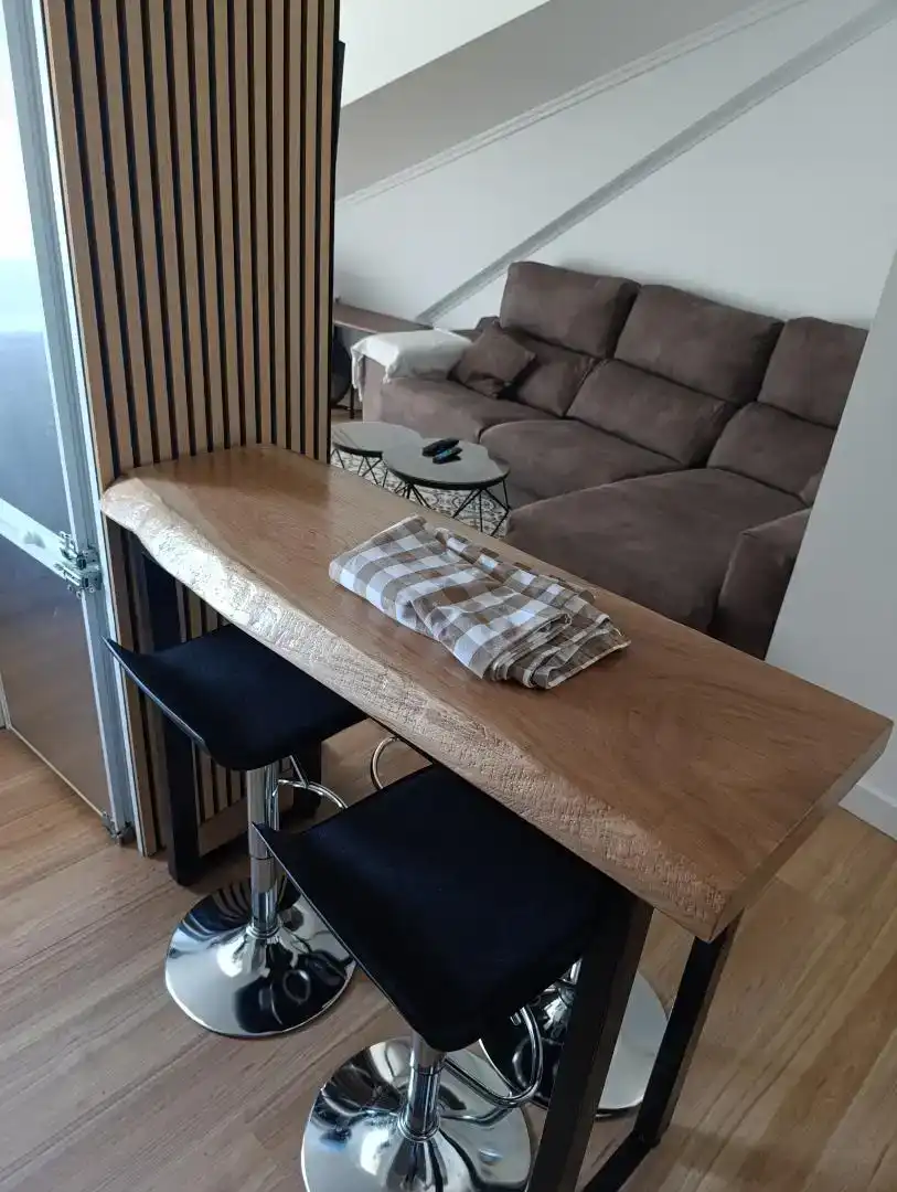 Menjador de Àtic de lloguer en Sanxenxo amb Jardí privat, Parquet i Moblat