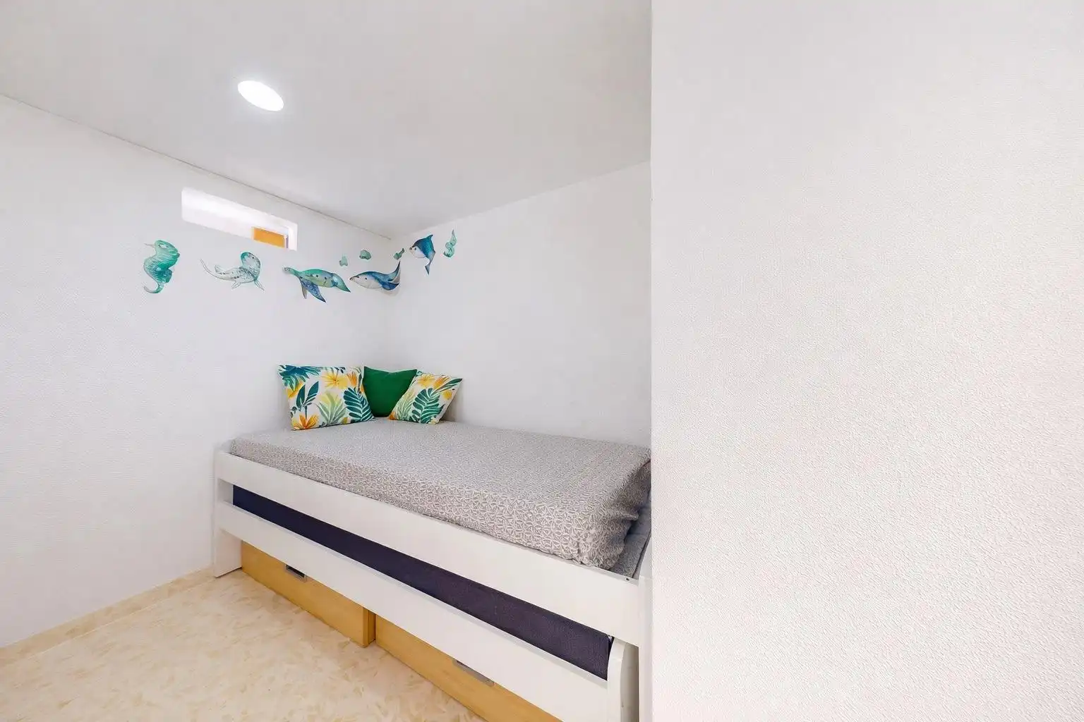 Piso en venta en Roquetas de Mar con Jardín privado y Piscina comunitaria