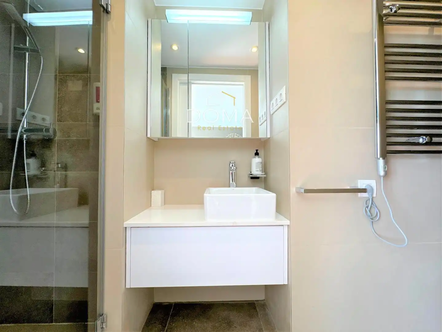 Baño de Casa o chalet en venta en Barcelona con Aire acondicionado, Calefacción y Jardín privado