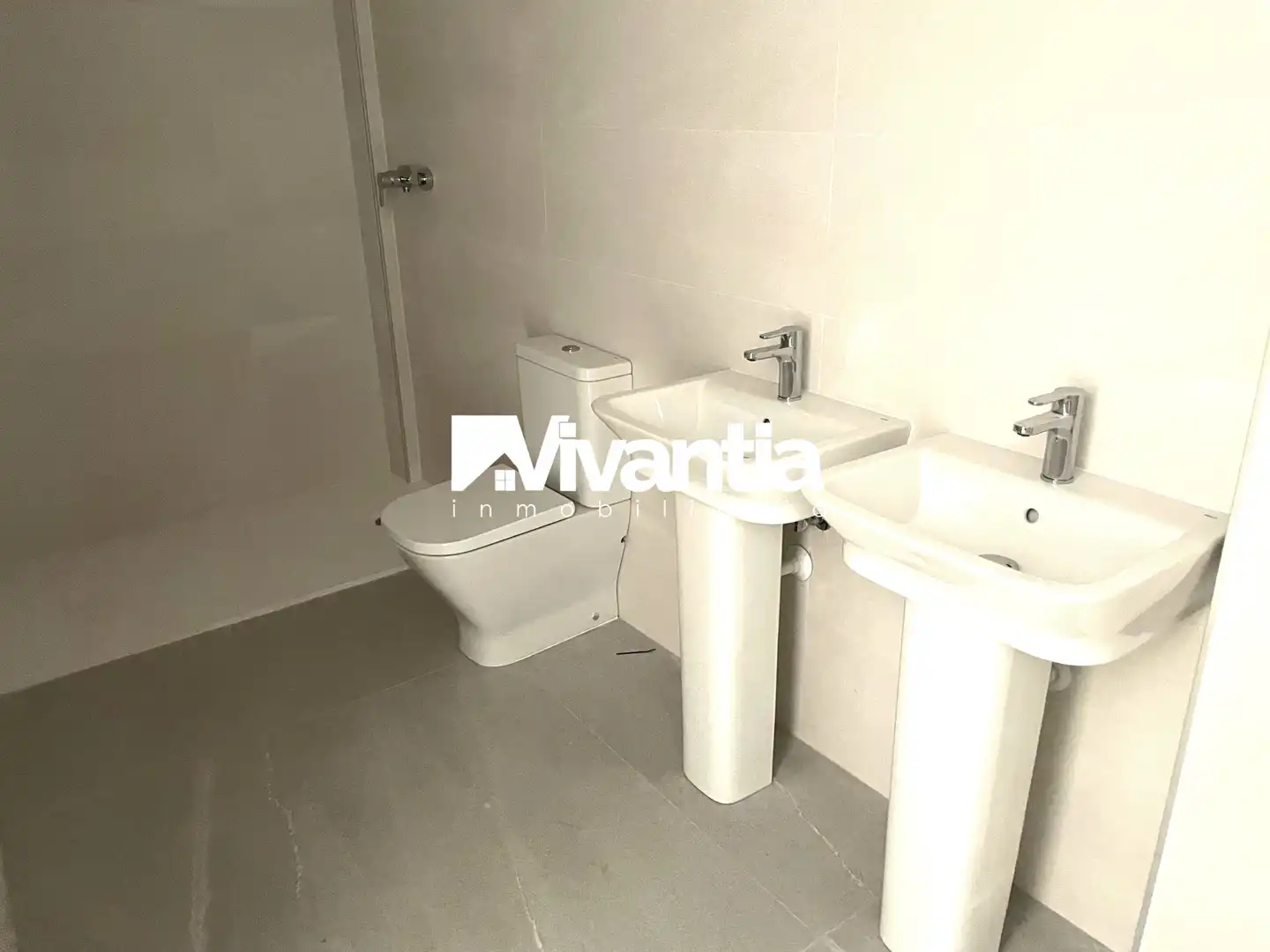 Badezimmer von Wohnung zum Verkauf in Lorca mit Parkett und Balkon