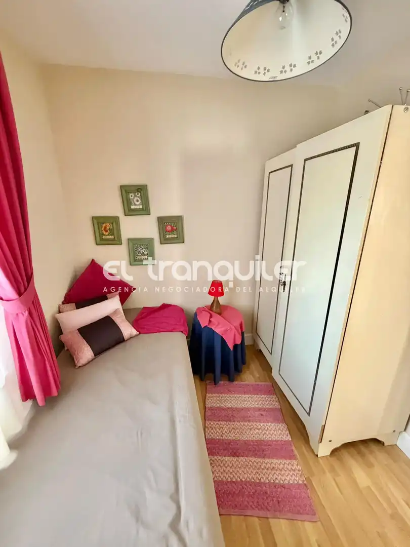 Habitación de Piso de alquiler en Madrid con Aire acondicionado, Terraza y Amueblado