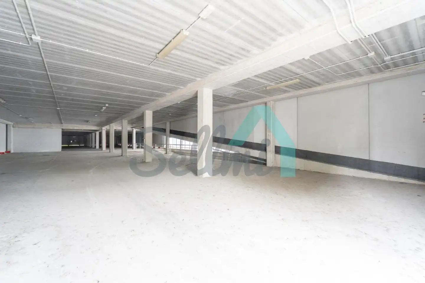 Nave industrial en venta en Oviedo 