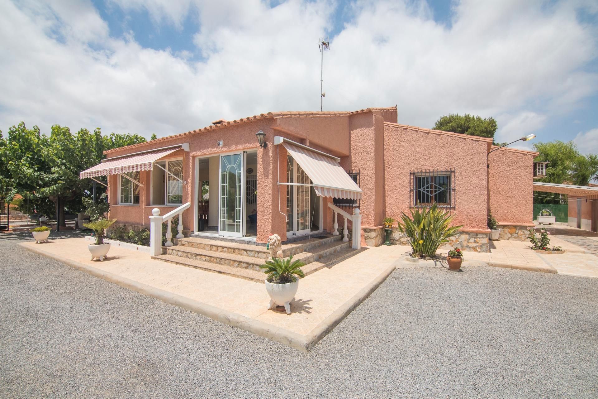 Exterior view of House or chalet for sale in Elche / Elx  with Air Conditioner, Private garden and Terrace