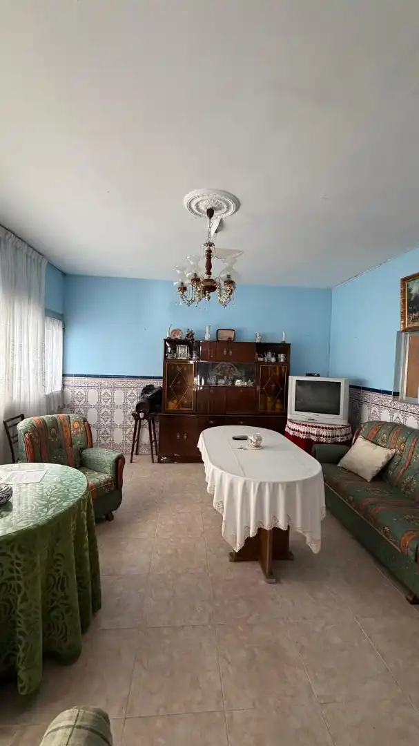 Sala de estar de Casa o chalet en venta en Monterrubio de la Serena con Terraza, Trastero y Amueblado