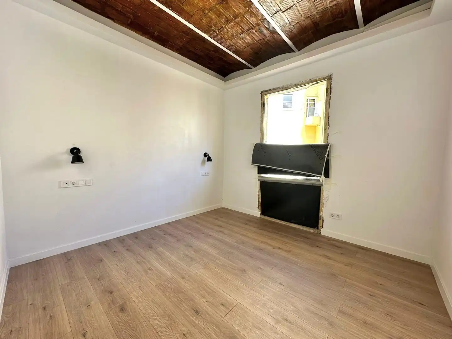 Dormitori de Apartament en venda en Barcelona amb Aire condicionat
