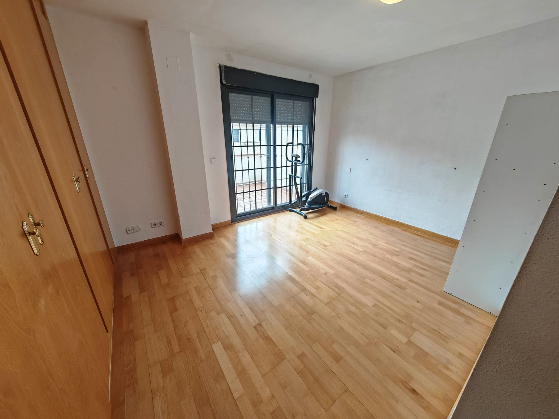 Dormitori de Casa adosada en venda en Aranjuez amb Calefacció, Terrassa i Alarma