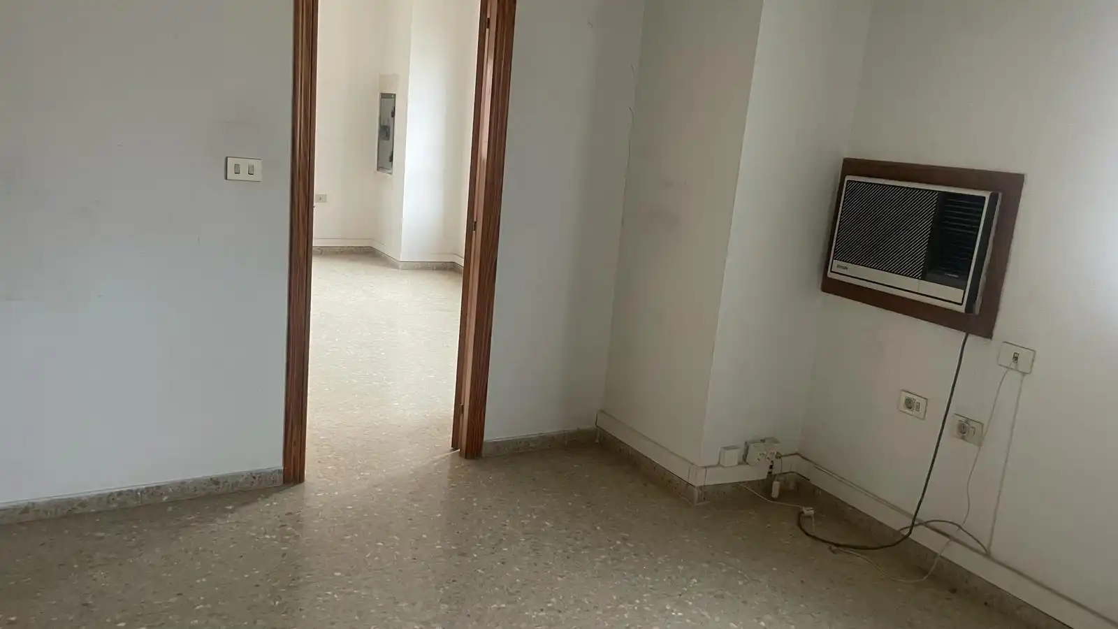 Office space for sale in Calle REINA MARIA CRISTINA, imagen 4