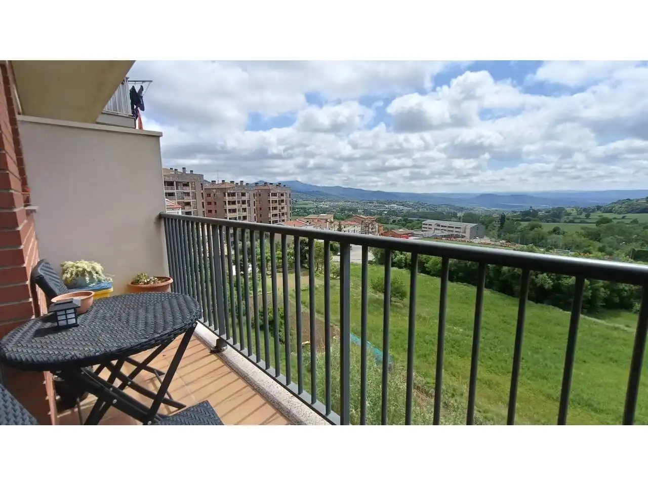 Terraza de Dúplex en venta en Berga con Calefacción, Trastero y Balcón