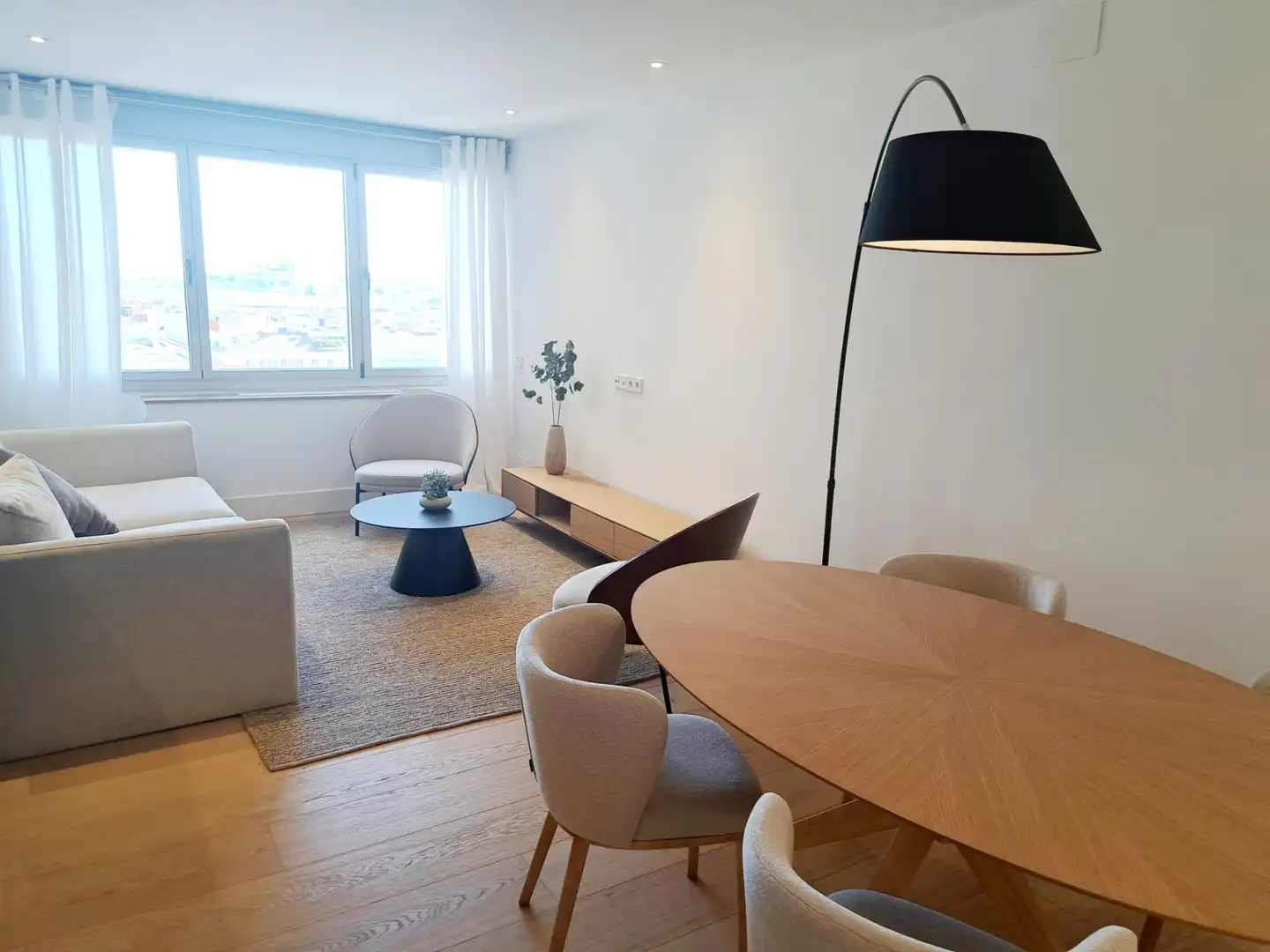 Sala d'estar de Pis en venda en Madrid amb Aire condicionat, Calefacció i Moblat