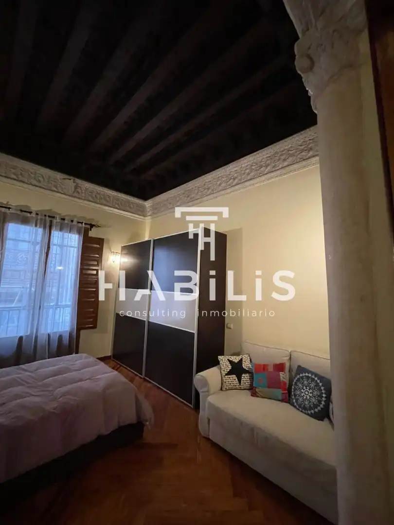 Bedroom of Flat for rent in Toledo  with Air Conditioner, Heating and Furnished