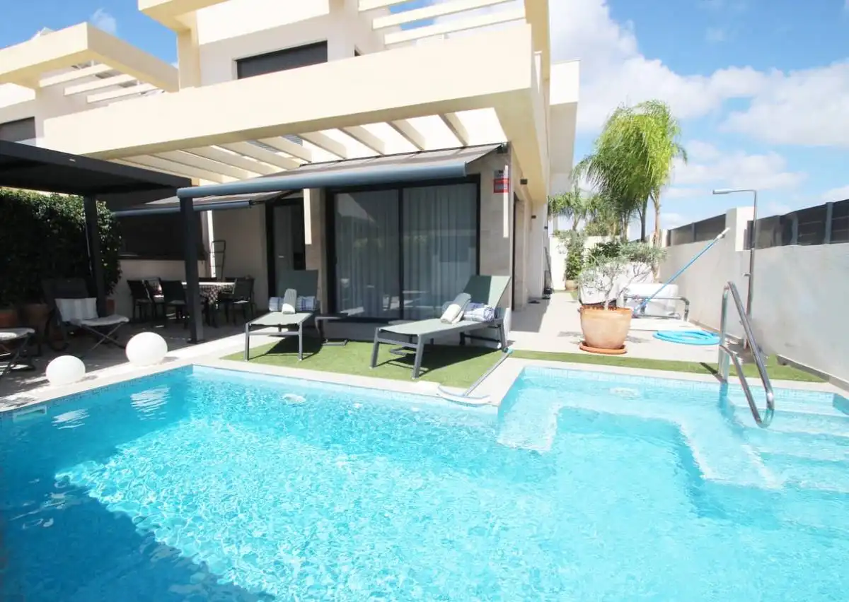 Villa avec piscine à vendre à Av. CircunvalaciÃ³n