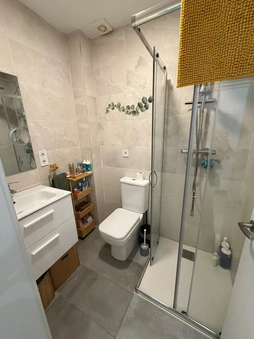 Bathroom of Flat for sale in L'Hospitalet de Llobregat