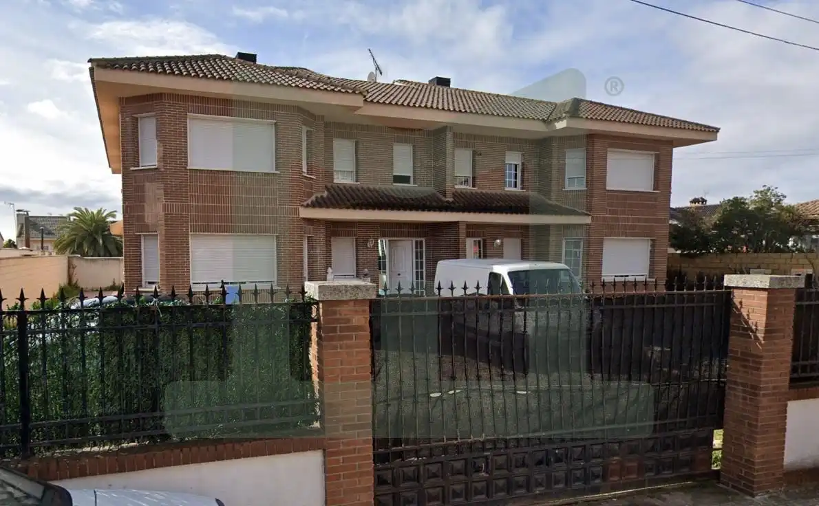 Doppelhaushälfte mit Pool zum Verkauf in Calle Moreras