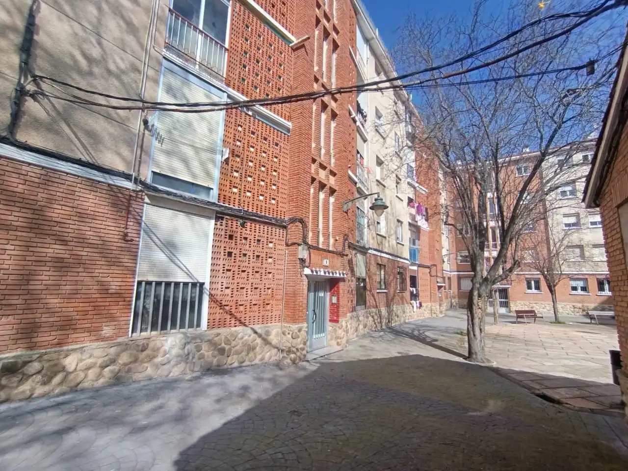Vista exterior de Apartament en venda en  Logroño