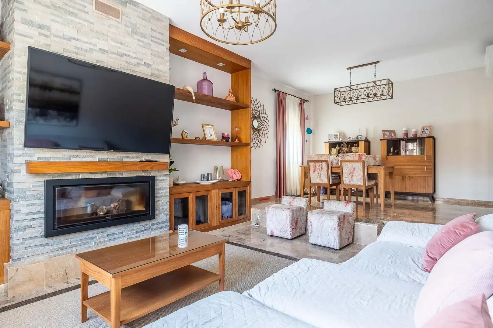 Sala de estar de Casa o chalet en venta en Montequinto con Aire acondicionado, Jardín privado y Terraza
