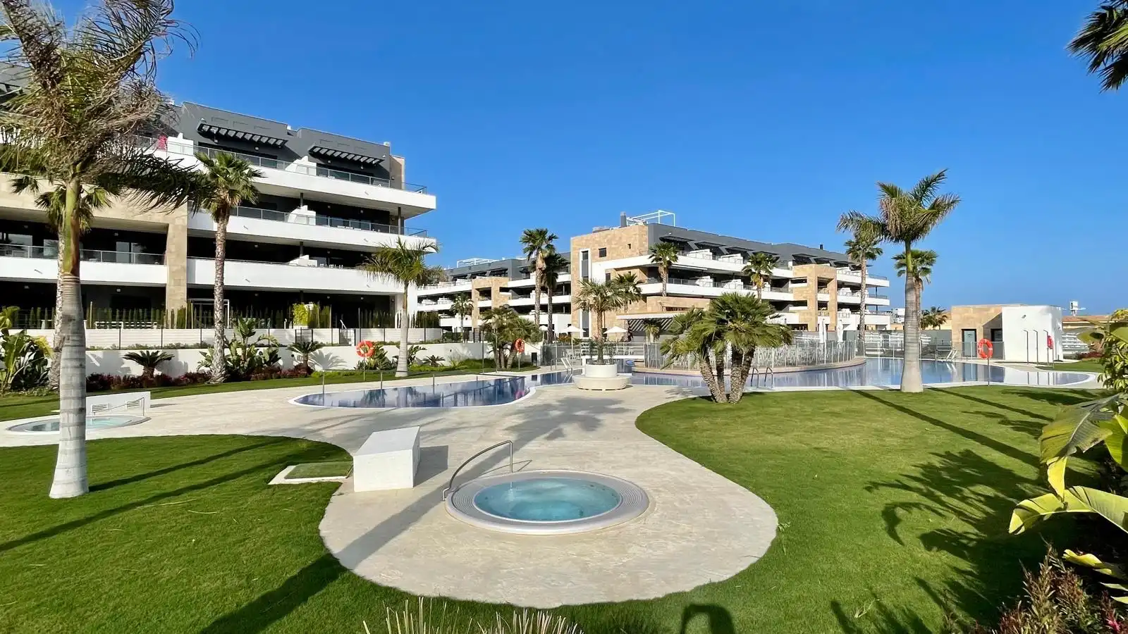 Vista exterior de Àtic de lloguer en Orihuela amb Aire condicionat, Calefacció i Terrassa