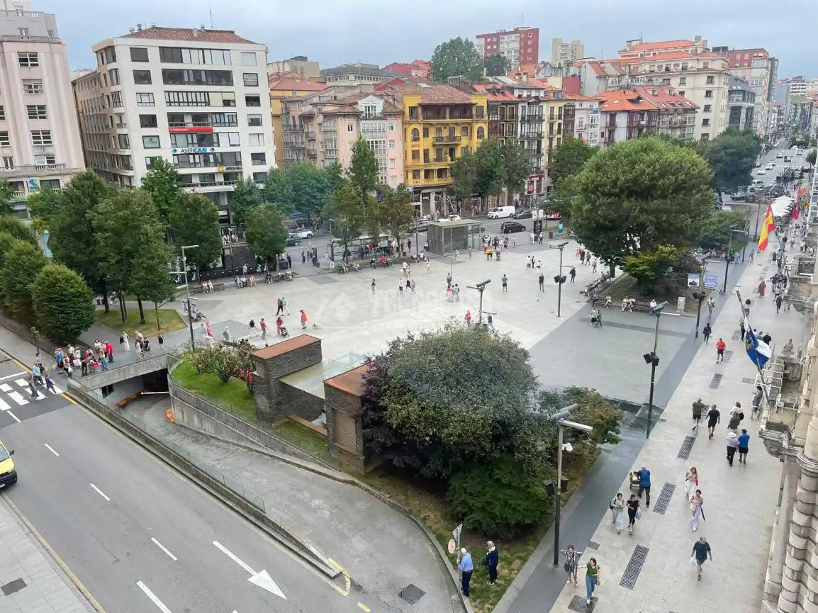 Vista exterior de Piso en venta en Santander