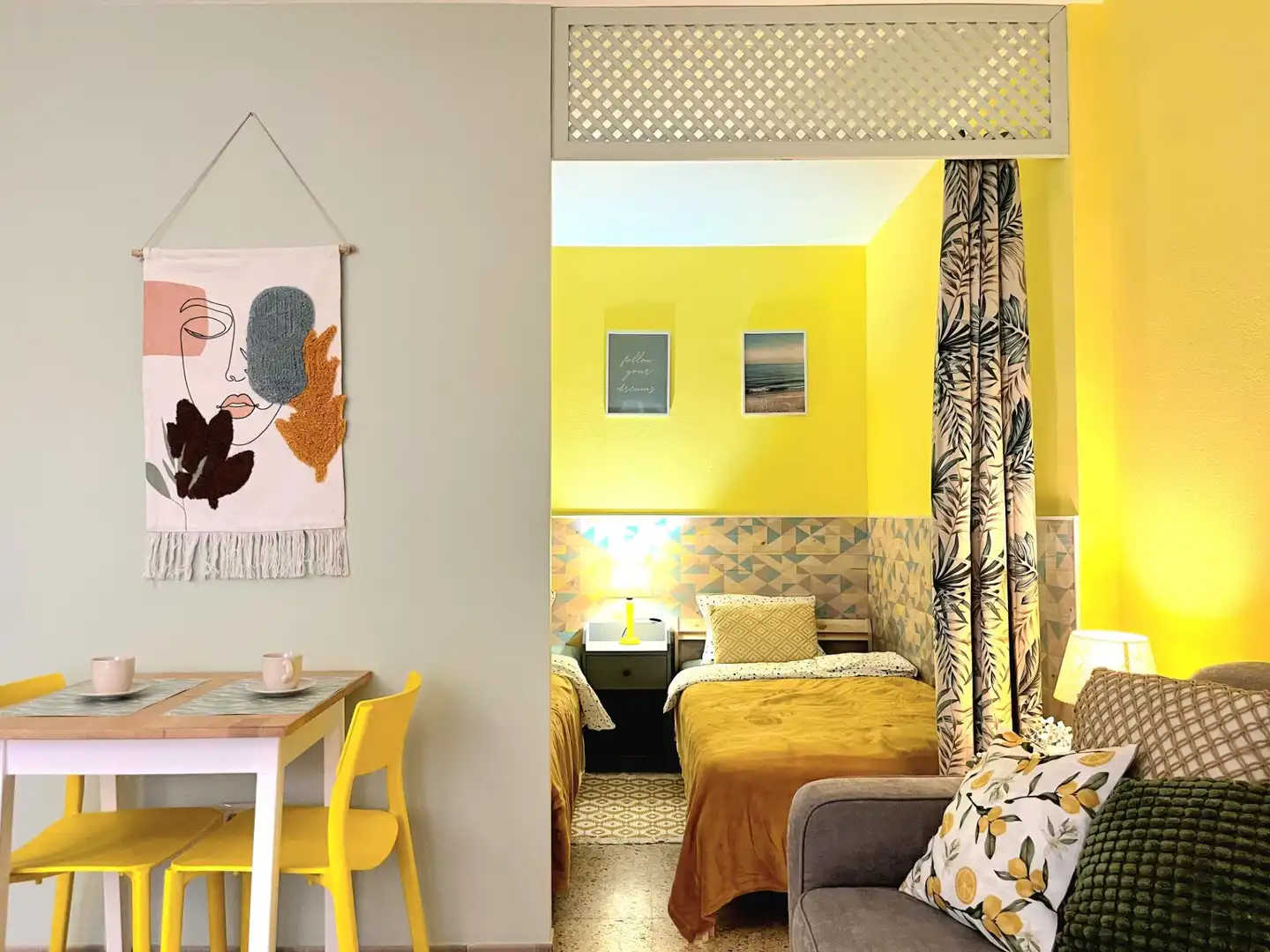 Habitación de Apartamento en venta en Salou con Aire acondicionado, Amueblado y Balcón