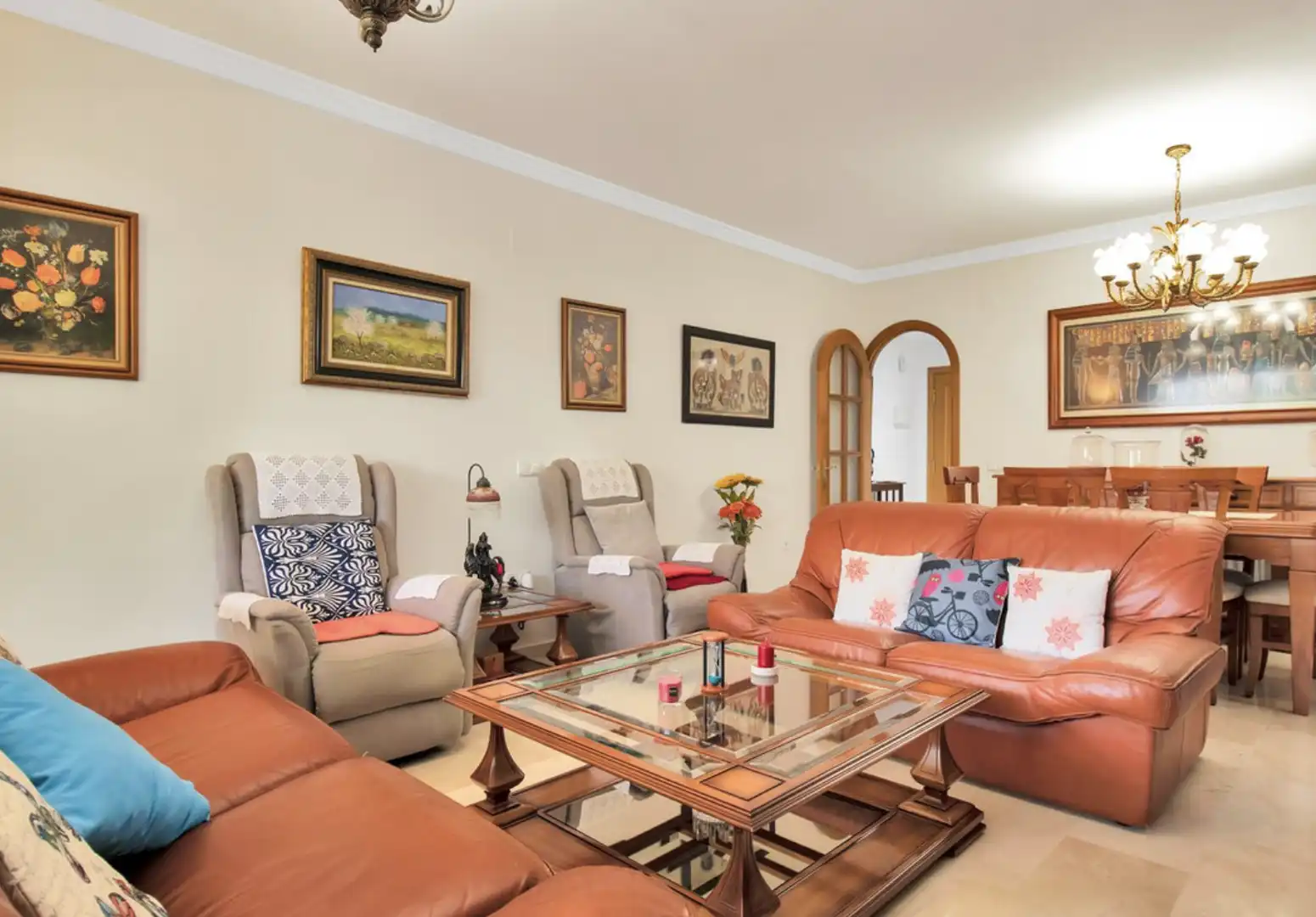 Sala d'estar de Planta baixa en venda en Marbella amb Aire condicionat, Calefacció i Terrassa