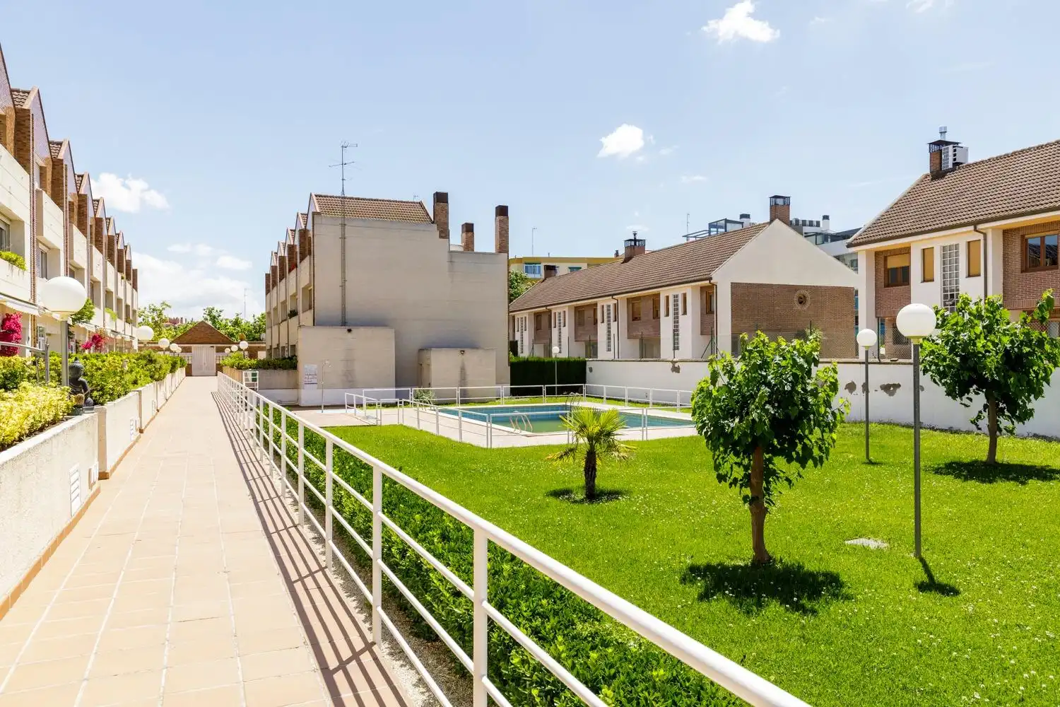 Exterior view of Detached homes for sale in Zaragoza  with Heating, Private garden and Terrace
