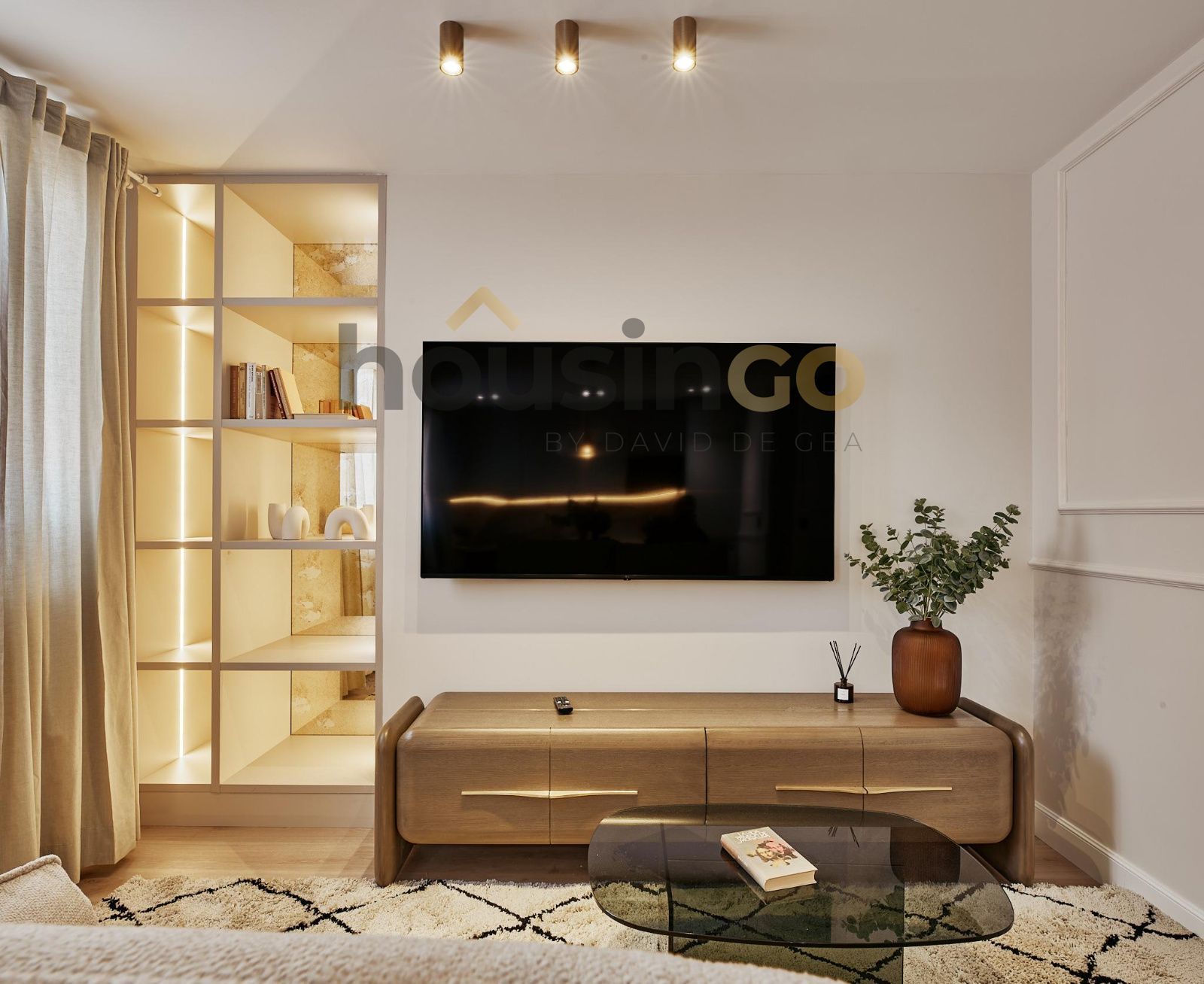 Living room of Flat for sale in  Madrid Capital  with Air Conditioner, Heating and Furnished