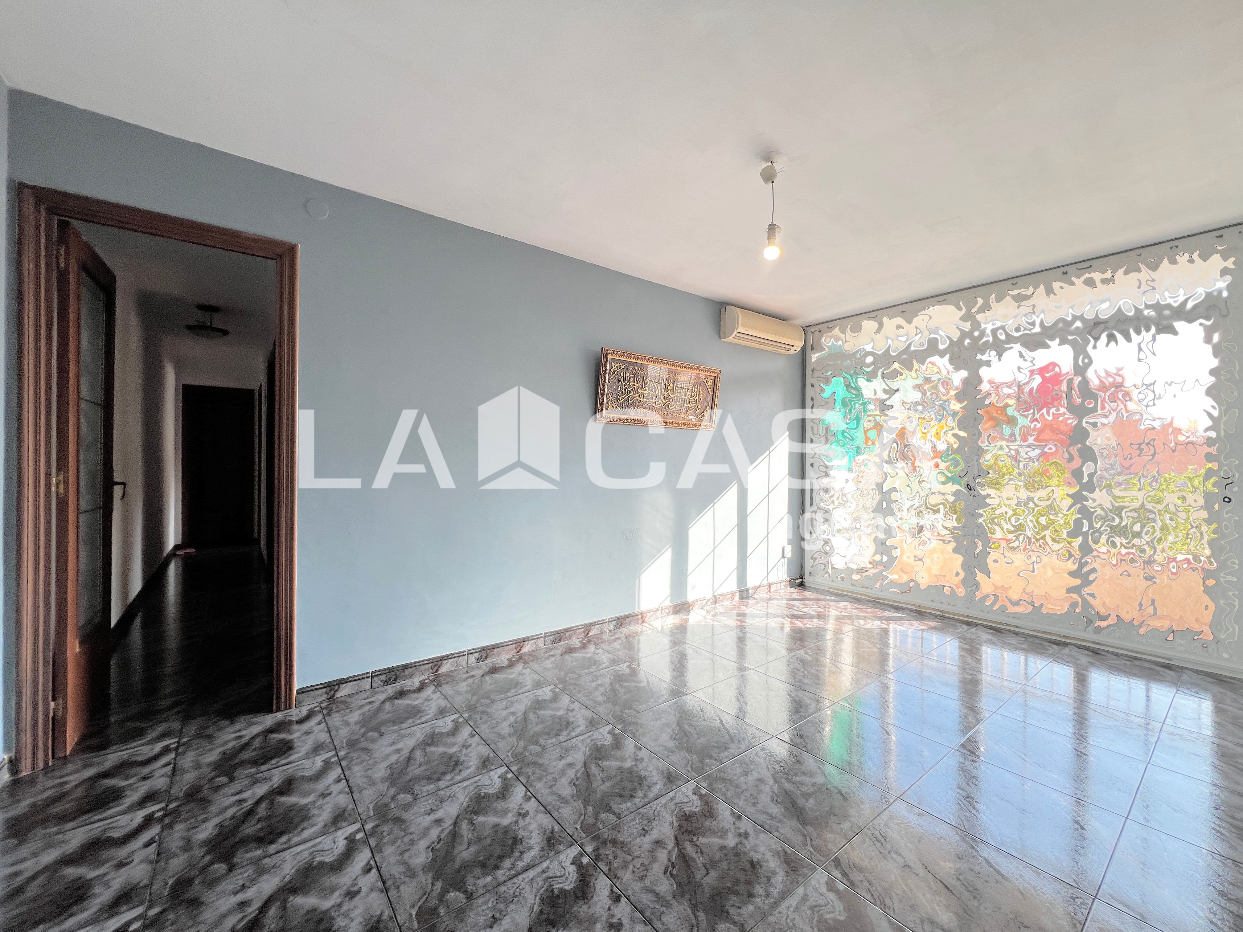 Piso en venta en Badalona con Balcón