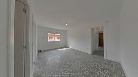 Foto 2 de Pis en venda a Carrer de Sallent, Pomar, Badalona